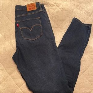 Women’s Levi’s Jeans